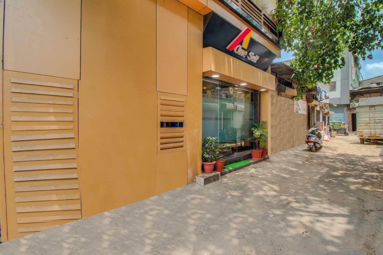 Oyo42009一号套房酒店 孟买 外观 照片